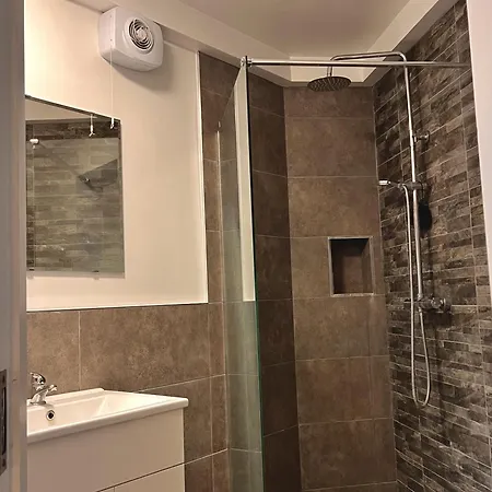 Appartement Centralapartment-parking-1br-ensuite-wifi-smarttv *